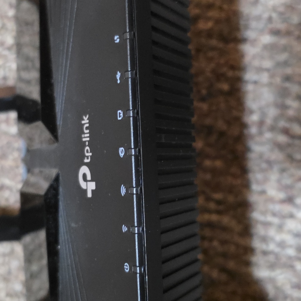 TP-Link Black Wireless Router - Picture 3 of 10